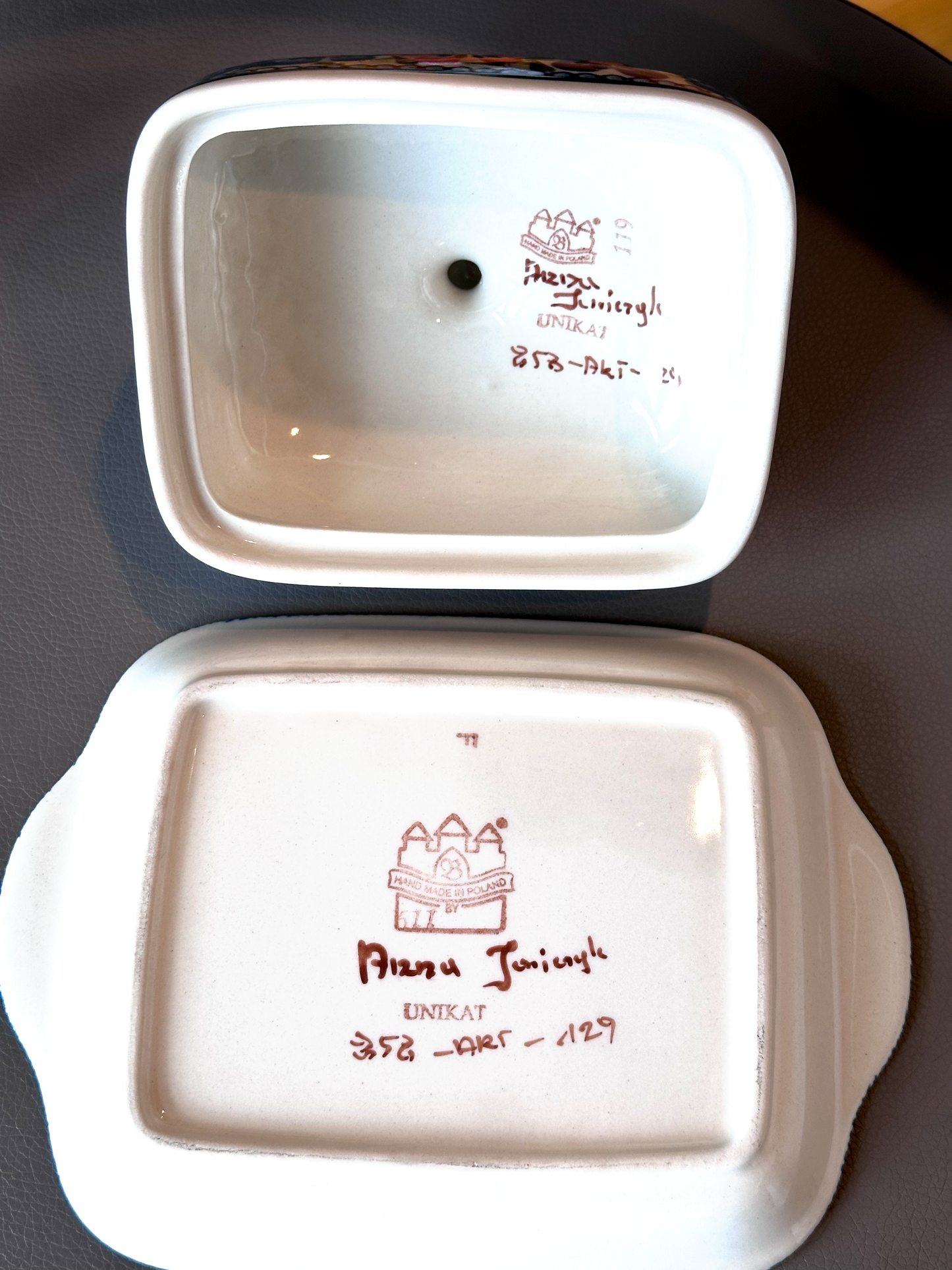 Zakłady Ceramiczne Bolesławiec Handmade Polish Pottery – Unikat #358-AR-129 "Vibrant Bouquet" Pattern Butter Dish with Lid