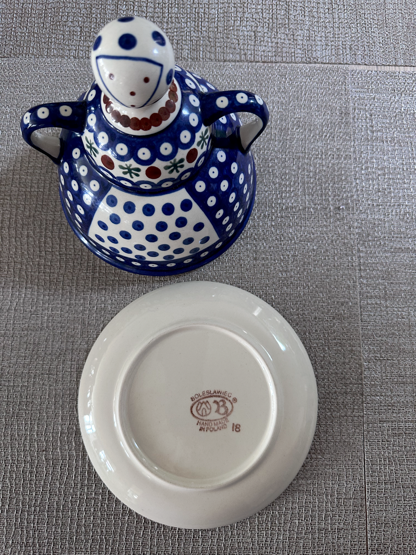 Zakłady Ceramiczne – Bolesławiec Hand Made Polish Pottery - Cheese Lady with Lid – “Mosquito” Pattern – 8"(H) x 7 3/4"(Dia)