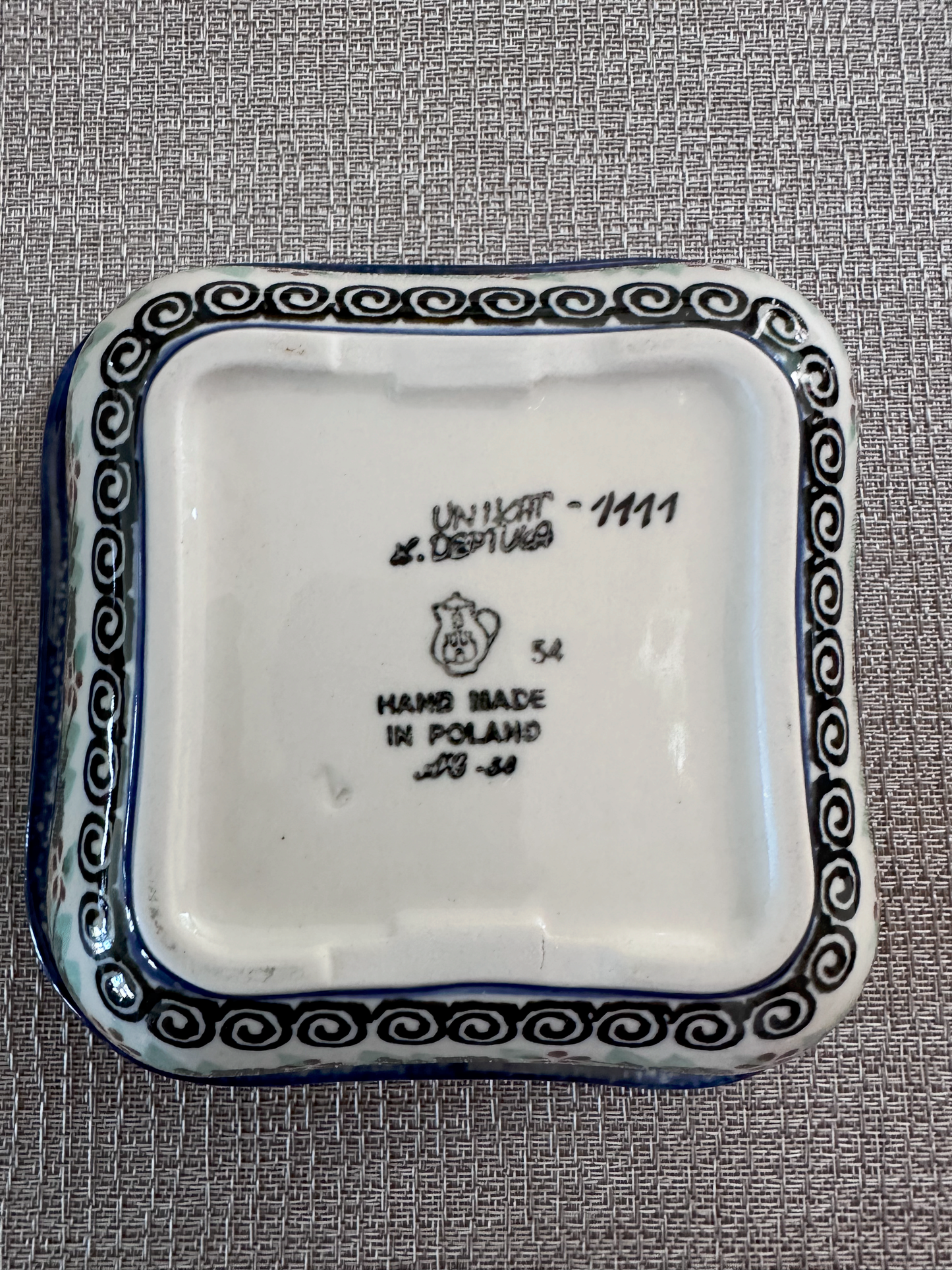 Ceramika Artystyczna – Bolesławiec Hand Made Polish Pottery - Artist Signed E. Deptula – Unikat #1111 - Wavy Edge Square Dish – 2 Cup Capacity