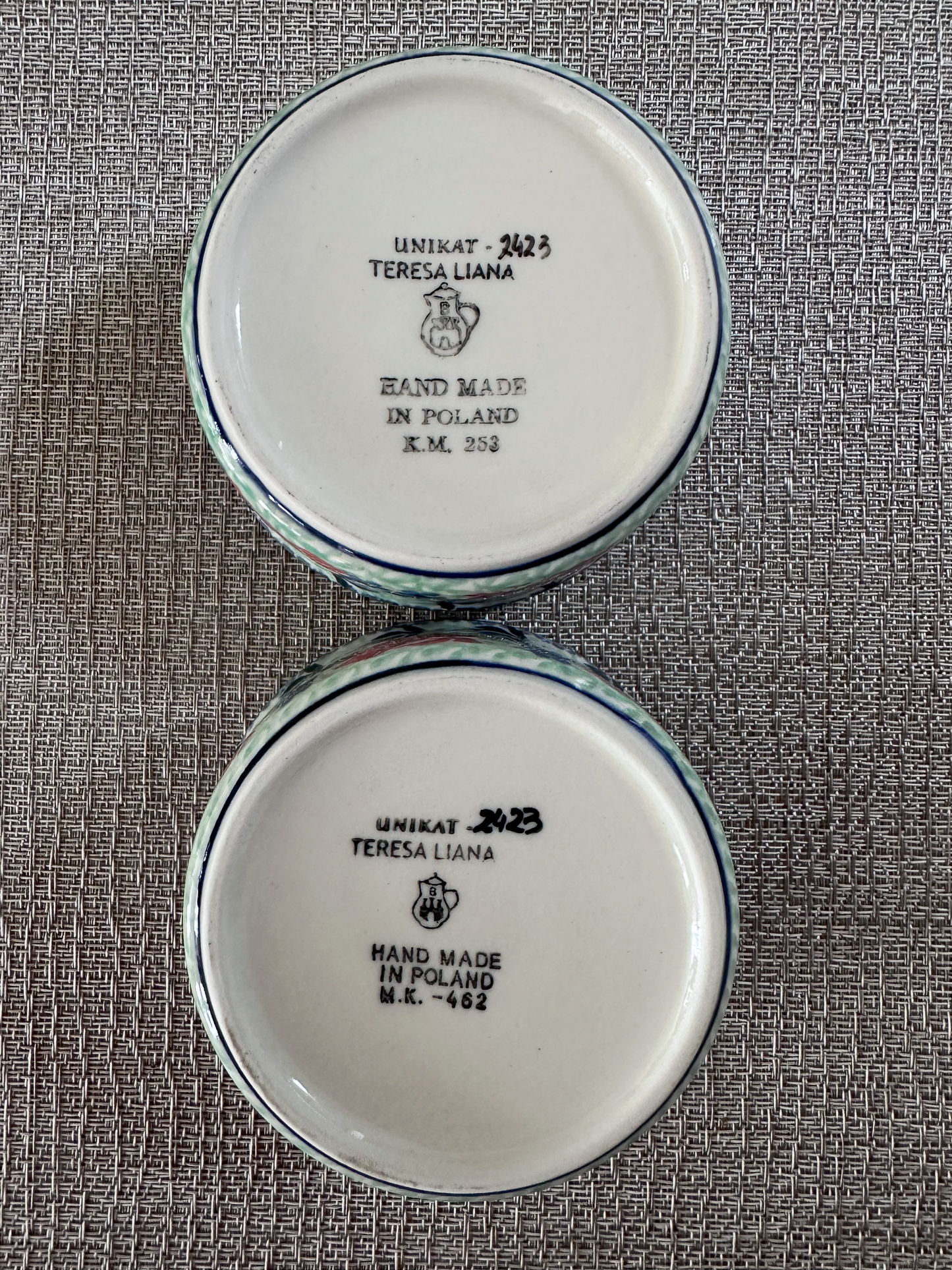 Ceramika Artystyczna – Bolesławiec Hand Made Polish Pottery - Set of 2 - Round Desert / Snack Dish – Artist Signed T. Liana – Unikat #2423 – 4 Oz Capacity