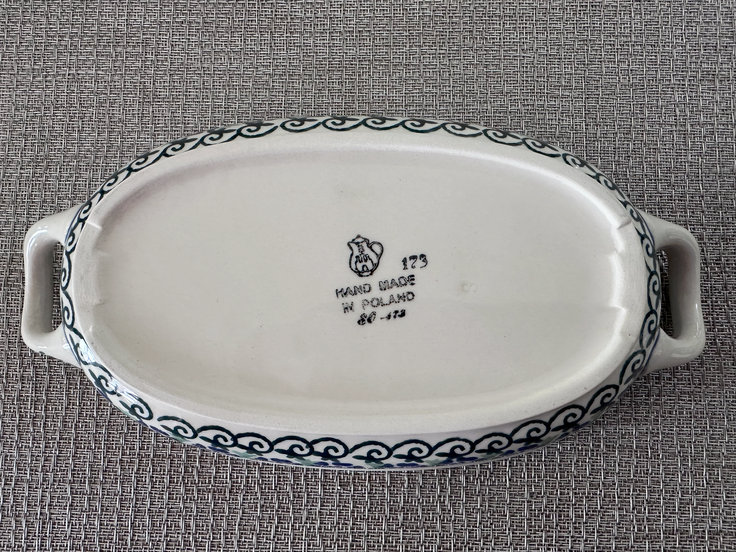 Ceramika Artystyczna – Bolesławiec Hand Made Polish Pottery - Oval Casserole / Au Gratin Baker with Handle – 8 Oz Capacity