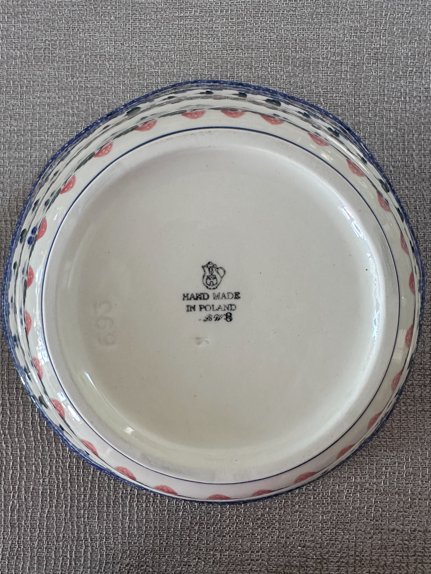 Ceramika Artystyczna – Bolesławiec Hand Made Polish Pottery - Round Wavy Edge Serving Dish – 3 Qt Capacity