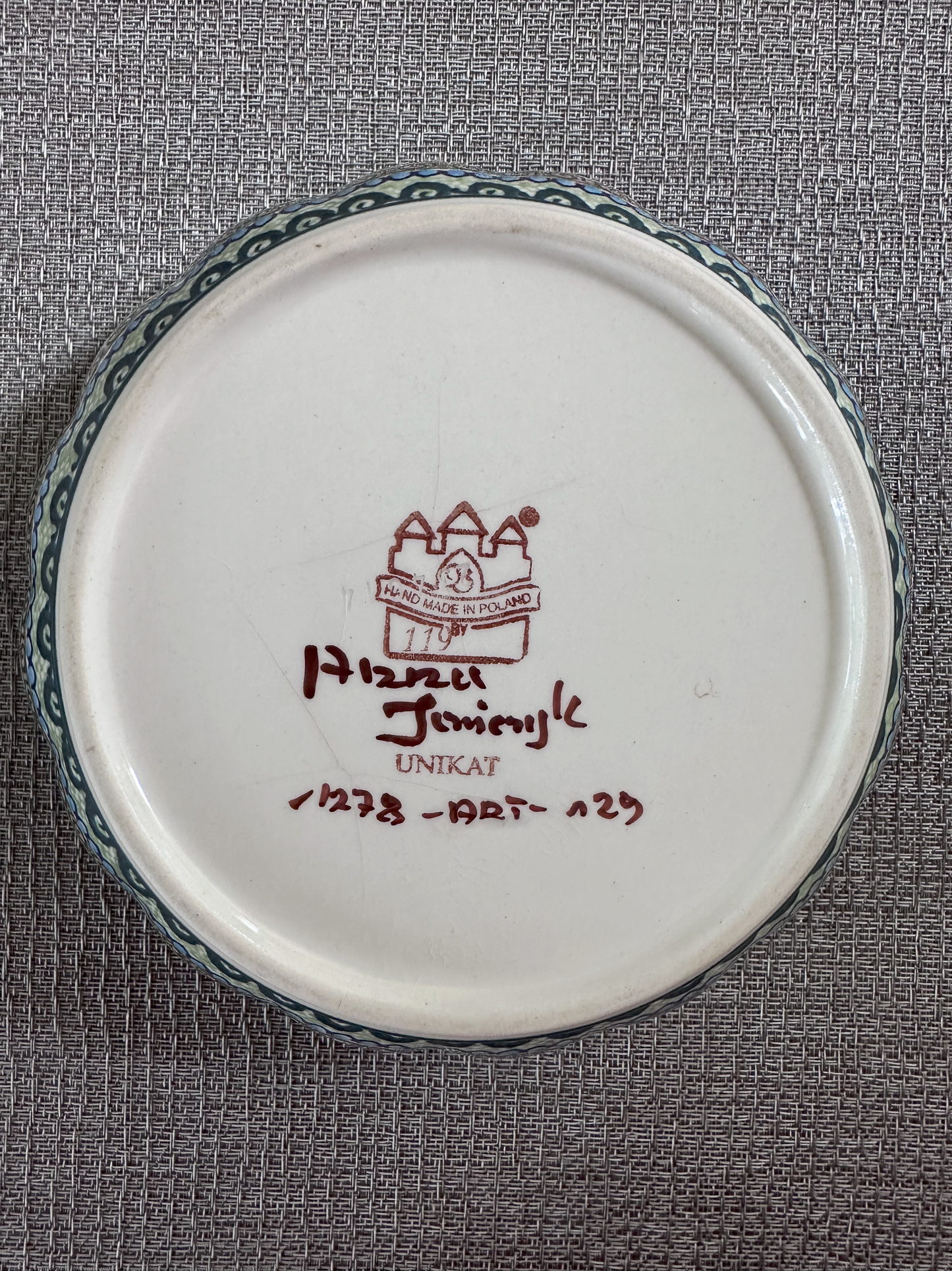 Zakłady Ceramiczne – Bolesławiec Hand Made Polish Pottery - Round Fluted Edge Serving Dish – Artist Signed - Teresa Janiuk – Unikat #1278-ART-129 – 24 Oz