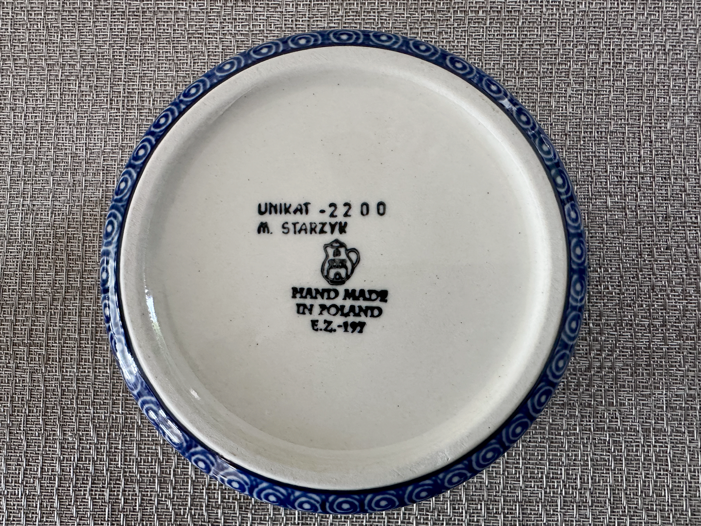 Ceramika Artystyczna – Bolesławiec Hand Made Polish Pottery - Ramekin Dish – Artist Signed M. Starzyk – Unikat #2200 – 1-Cup Round Ramekin