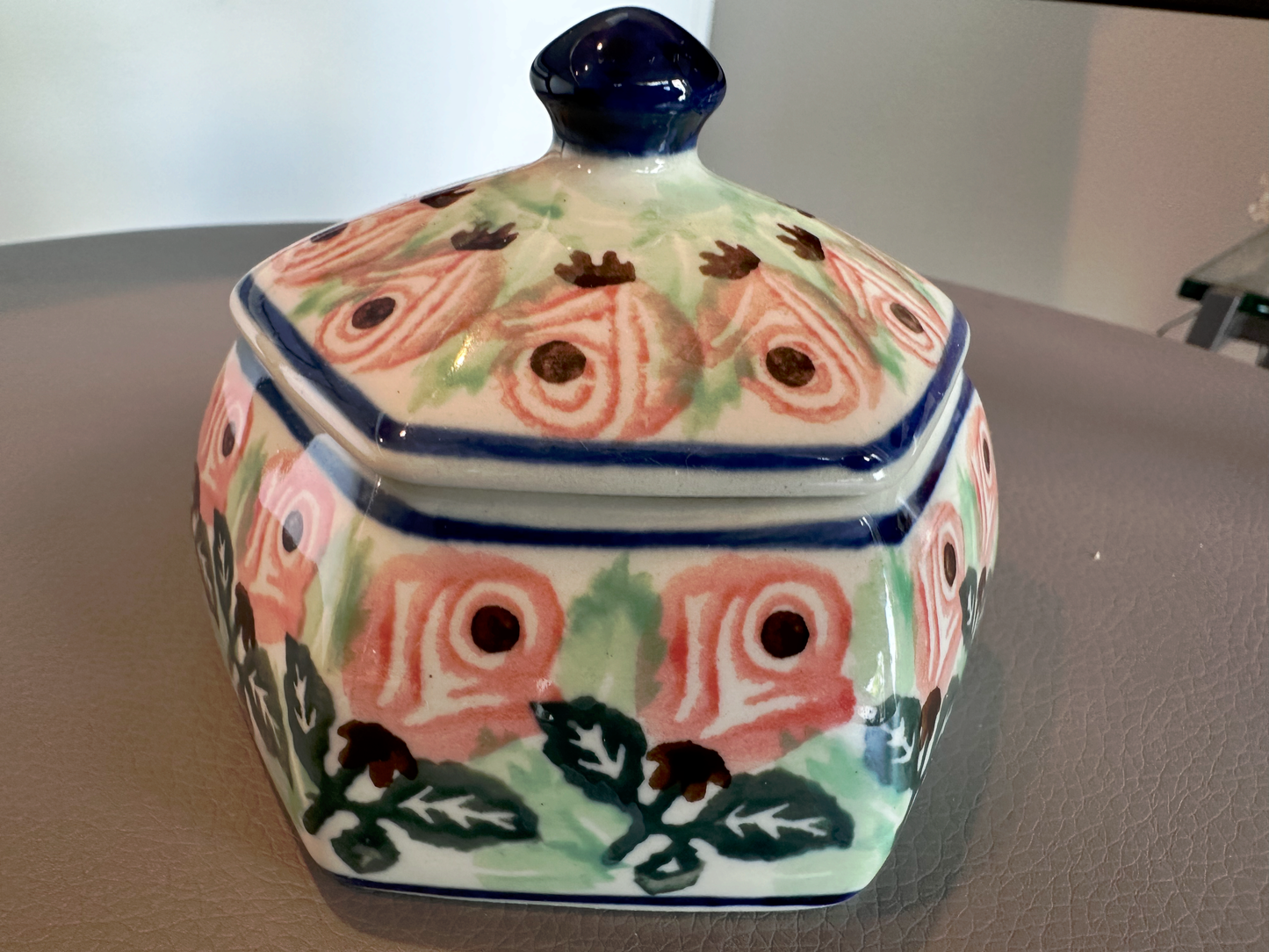 Ceramika Artystyczna Bolesławiec Polish Pottery, Hand-Painted, Sugar Bowl – UNIKAT #963 – Artist Signed by J. Maczka