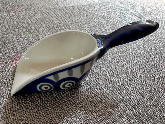 Zakłady Ceramiczne Bolesławiec Polish Pottery - Handmade - "Peacock Leaf" Pattern - Scoop – 2"(W) x 5" (L)