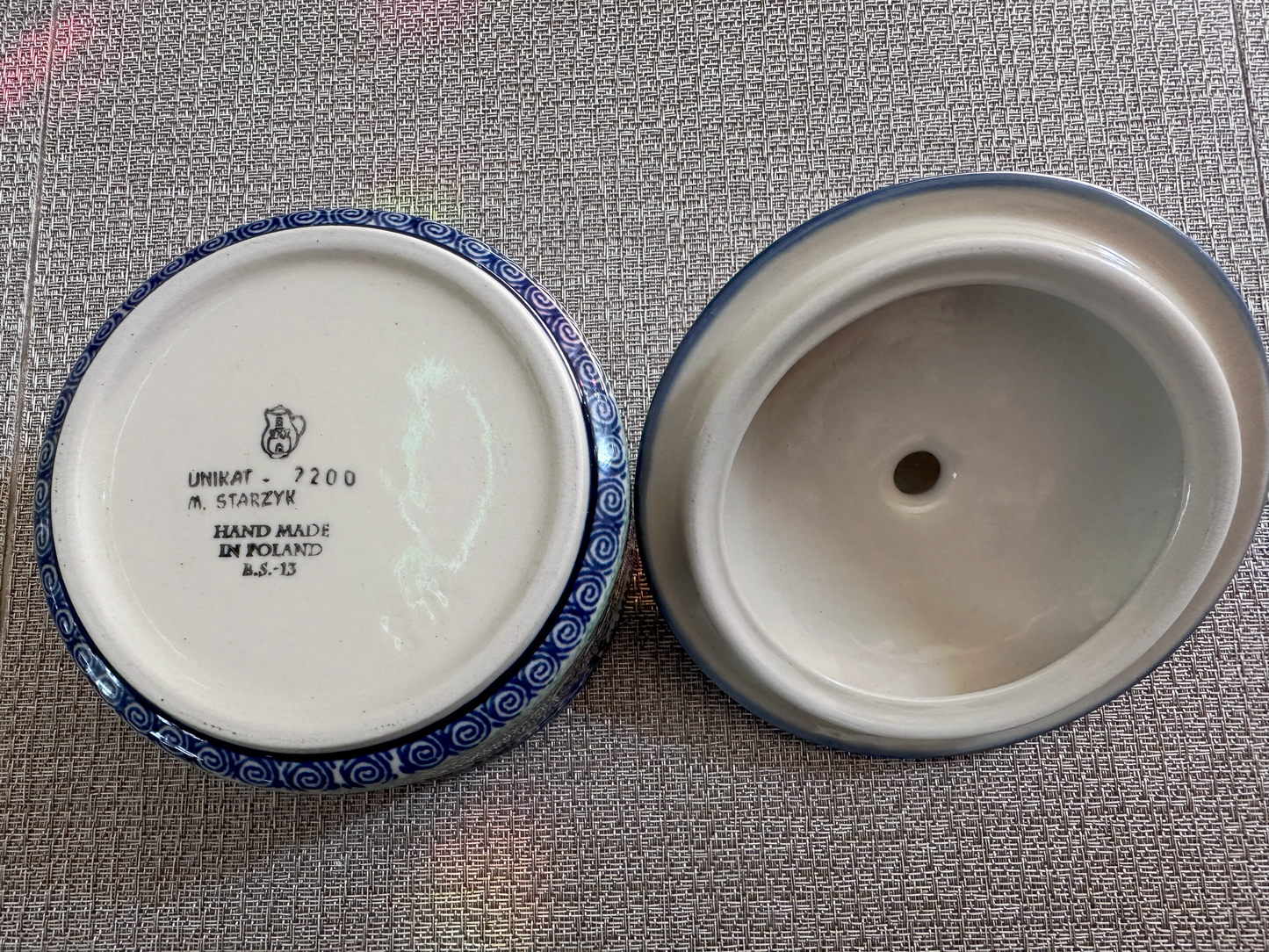 Ceramika Artystyczna Bolesławiec Polish Pottery - Handmade - Butter Dish – UNIKAT #2200 – Artist Signed by M. Starzyk