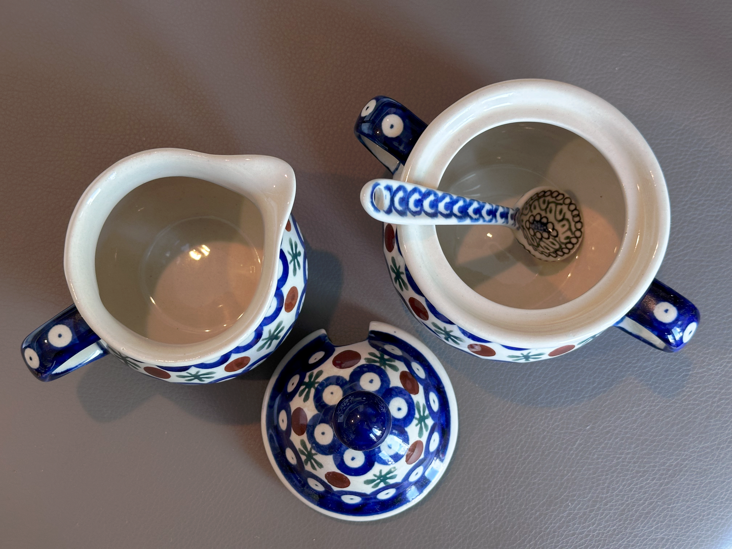 Zakłady Ceramiczne Bolesławiec Handmade Polish Pottery – "Mosquito" Pattern Sugar Bowl - Creamer & Spoon Set