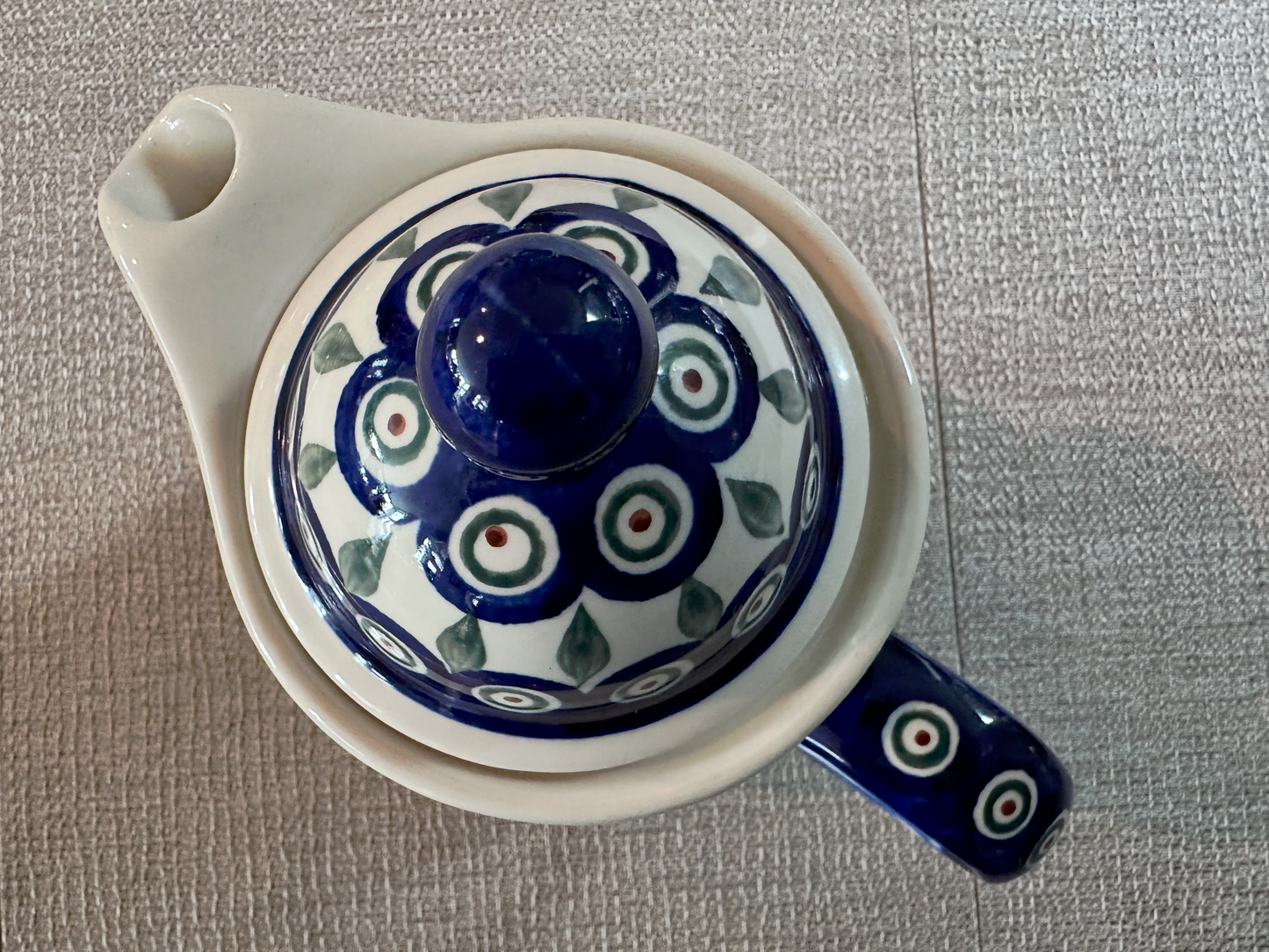 Zakłady Ceramiczne Bolesławiec Polish Pottery - Handmade - Pitcher with Lid – "Peacock Leaf" Pattern, 1 1/2 Qt