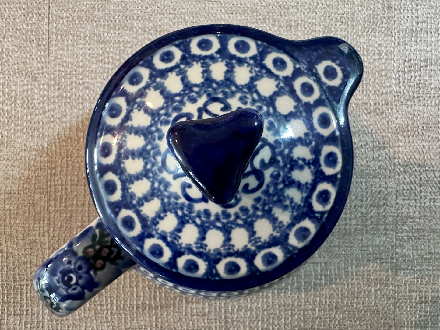 Ceramika Artystyczna – Bolesławiec Hand Made Polish Pottery – Coffee Server / Pitcher with Lid – Artist Signed A. Pasiergiewicz – Unikat #82 – 9" Tall - 2 1/2 Qt