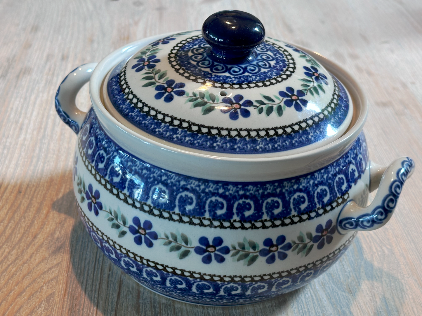 Zakłady Ceramiczne Bolesławiec Polish Pottery - Handmade - Lidded Tureen - 3 Qt