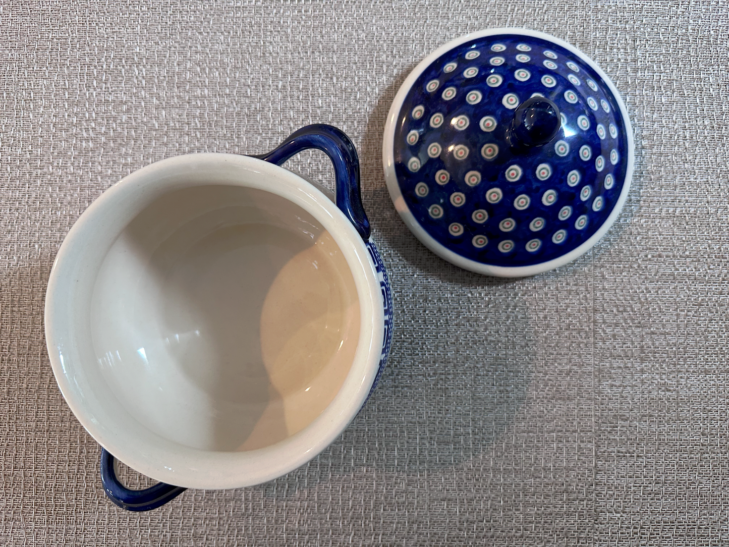 Zakłady Ceramiczne Bolesławiec Polish Pottery - Handmade - Lidded Tureen - 1/2 Qt