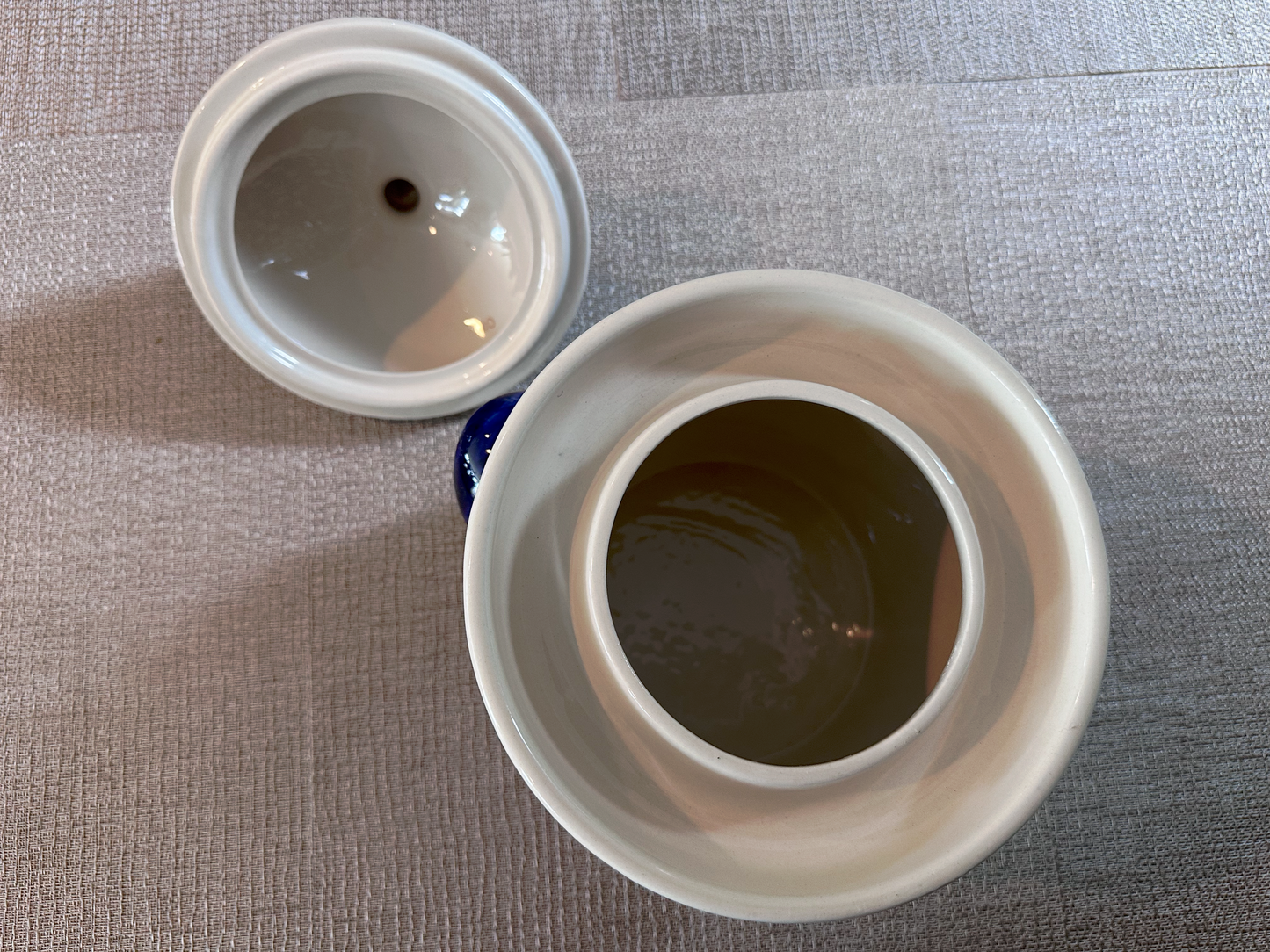 Zakłady Ceramiczne Bolesławiec Polish Pottery - Handmade - Internal Collar Lidded - Extra Large Container / Cookie Jar – "Mosquito" Pattern - 6 Qt