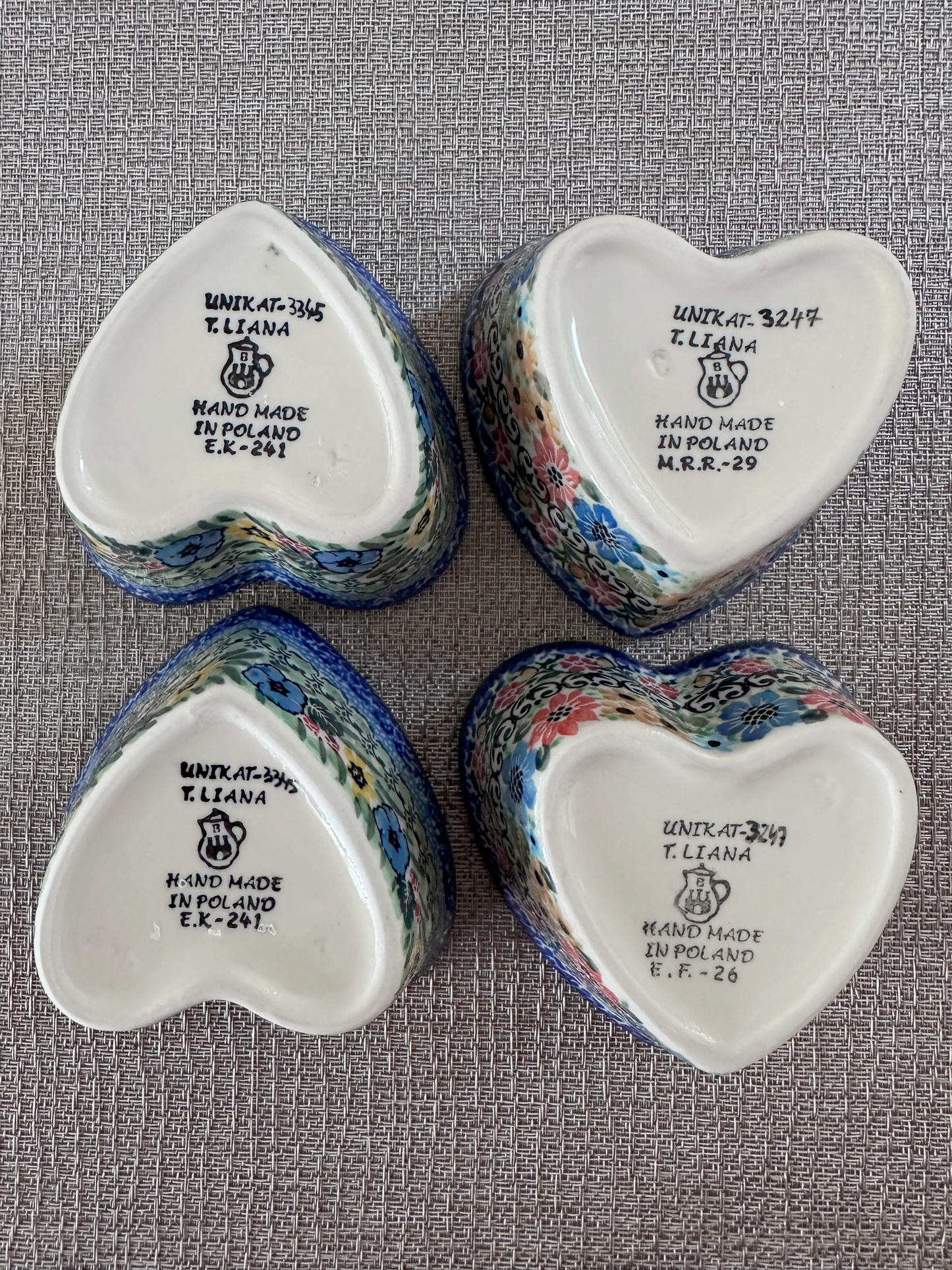 Ceramika Artystyczna Bolesławiec Polish Pottery – Heart Shaped Bowl Set (4pc) – Unikat #3247 and #3345 “T. Liana” – Handmade &amp; Artist Signed - 4 Oz