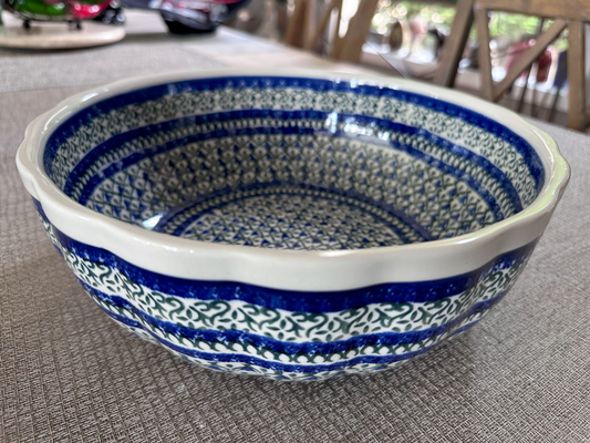 Ceramika Artystyczna – Bolesławiec Hand Made Polish Pottery – Round Fluted Edge Serving Bowl – 2.25 Qt
