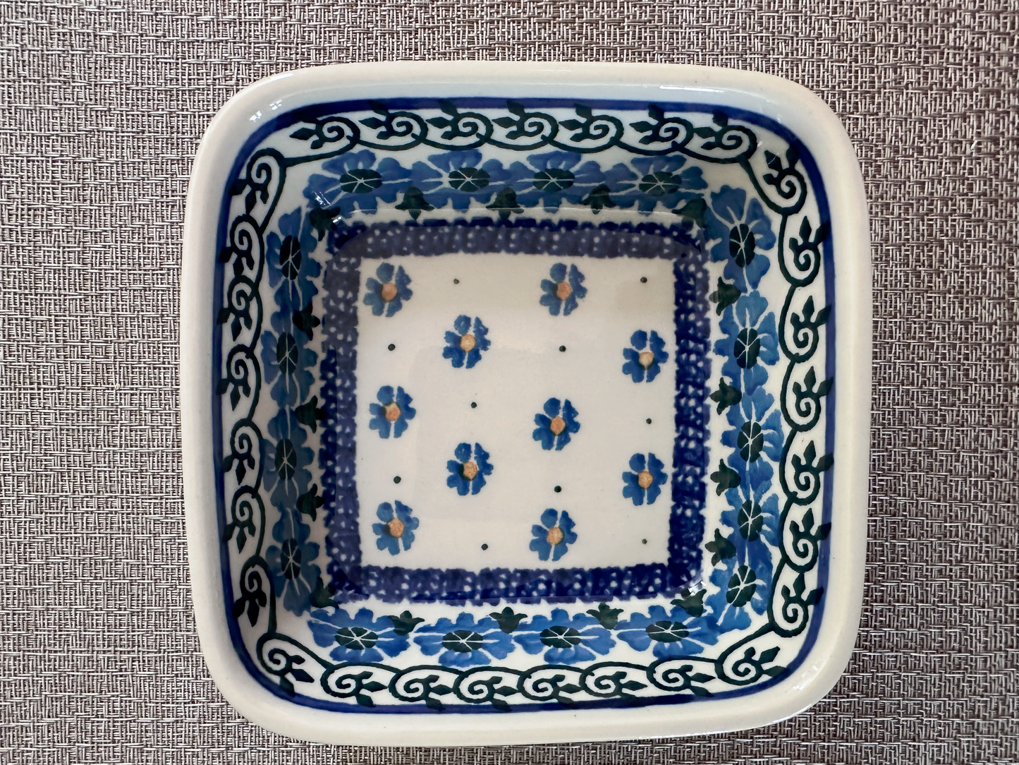 Ceramika Artystyczna – Bolesławiec Hand Made Polish Pottery - Square Dish – 2 Cup Capacity
