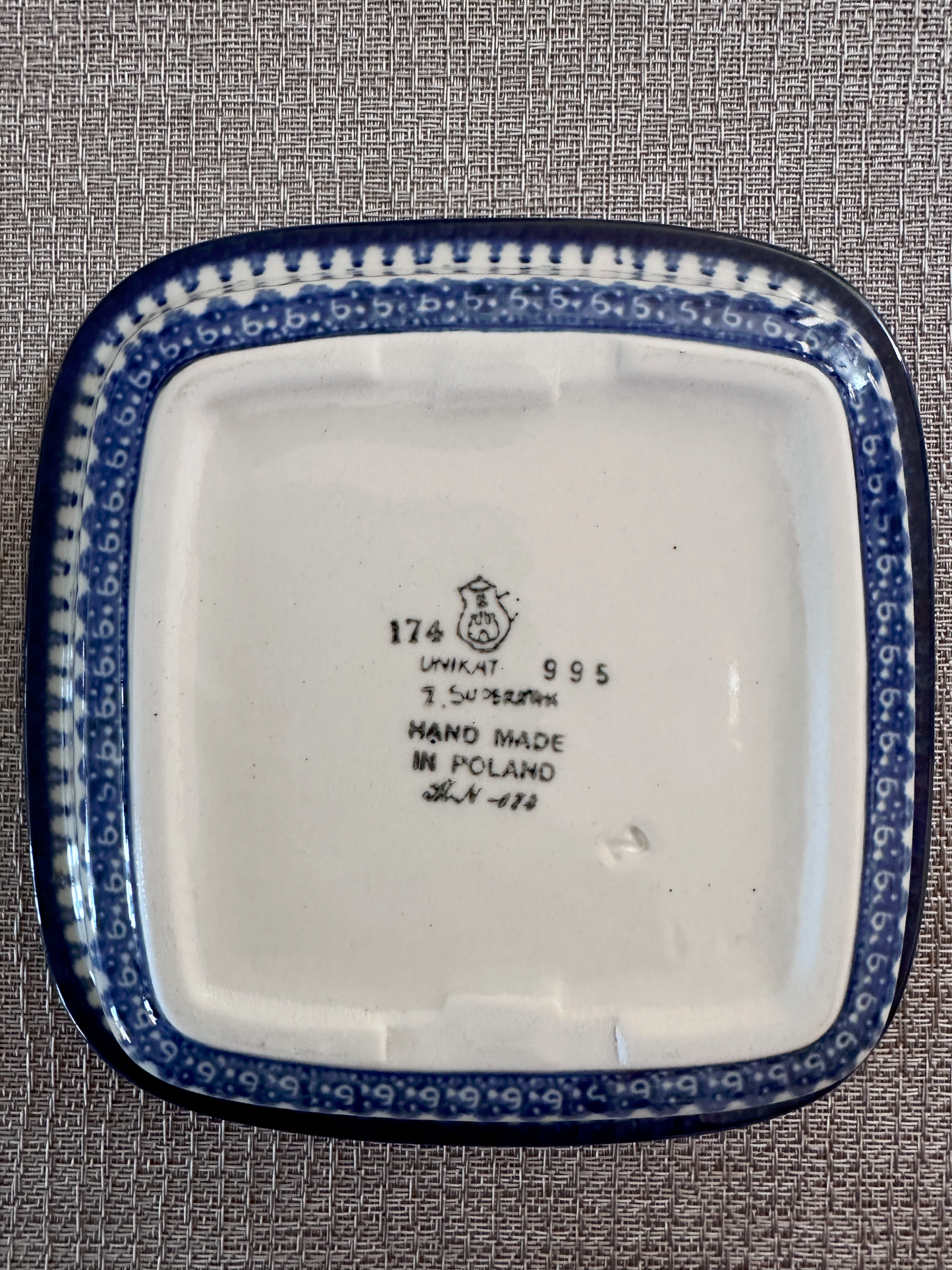 Ceramika Artystyczna – Bolesławiec Hand Made Polish Pottery - Square Dish – Artist Signed Z.T. Supbrzyx – Unikat #995 – 2-Cup Capacity