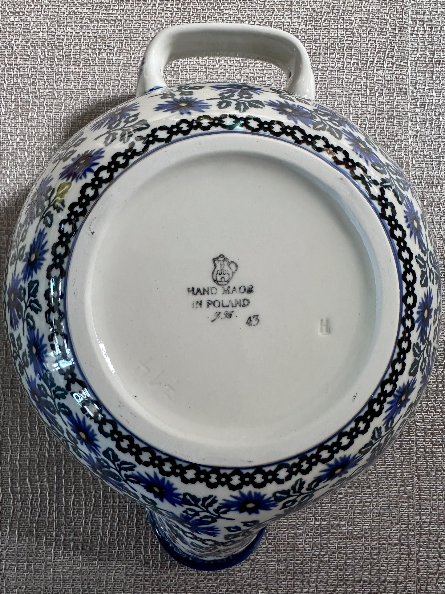 Ceramika Artystyczna – Bolesławiec Hand Made Polish Pottery - Serving / Mixing Bowl – 2 Quart Capacity