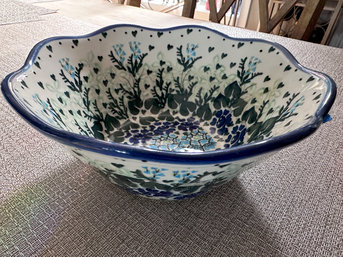 Ceramika Artystyczna – Bolesławiec Hand Made Polish Pottery - Round Wavy Edge Dish – Artist Signed D. Makiexa – Unikat #4352 – 1.25 Qt Capacity