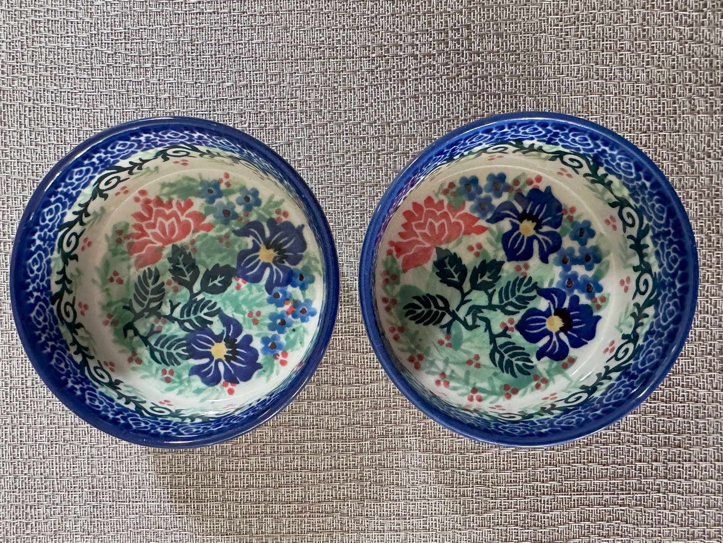 Ceramika Artystyczna – Bolesławiec Hand Made Polish Pottery - Set of 2 - Round Desert / Snack Dish – Artist Signed T. Liana – Unikat #2423 – 4 Oz Capacity