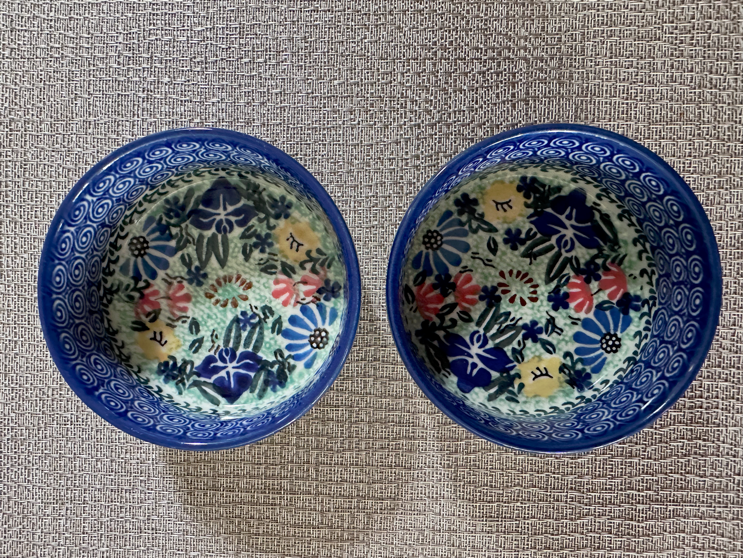 Ceramika Artystyczna – Bolesławiec Hand Made Polish Pottery - Set of 2 - Round Desert / Snack Dish – Artist Signed M. Starzyk – Unikat #2202 – 4 Oz Capacity