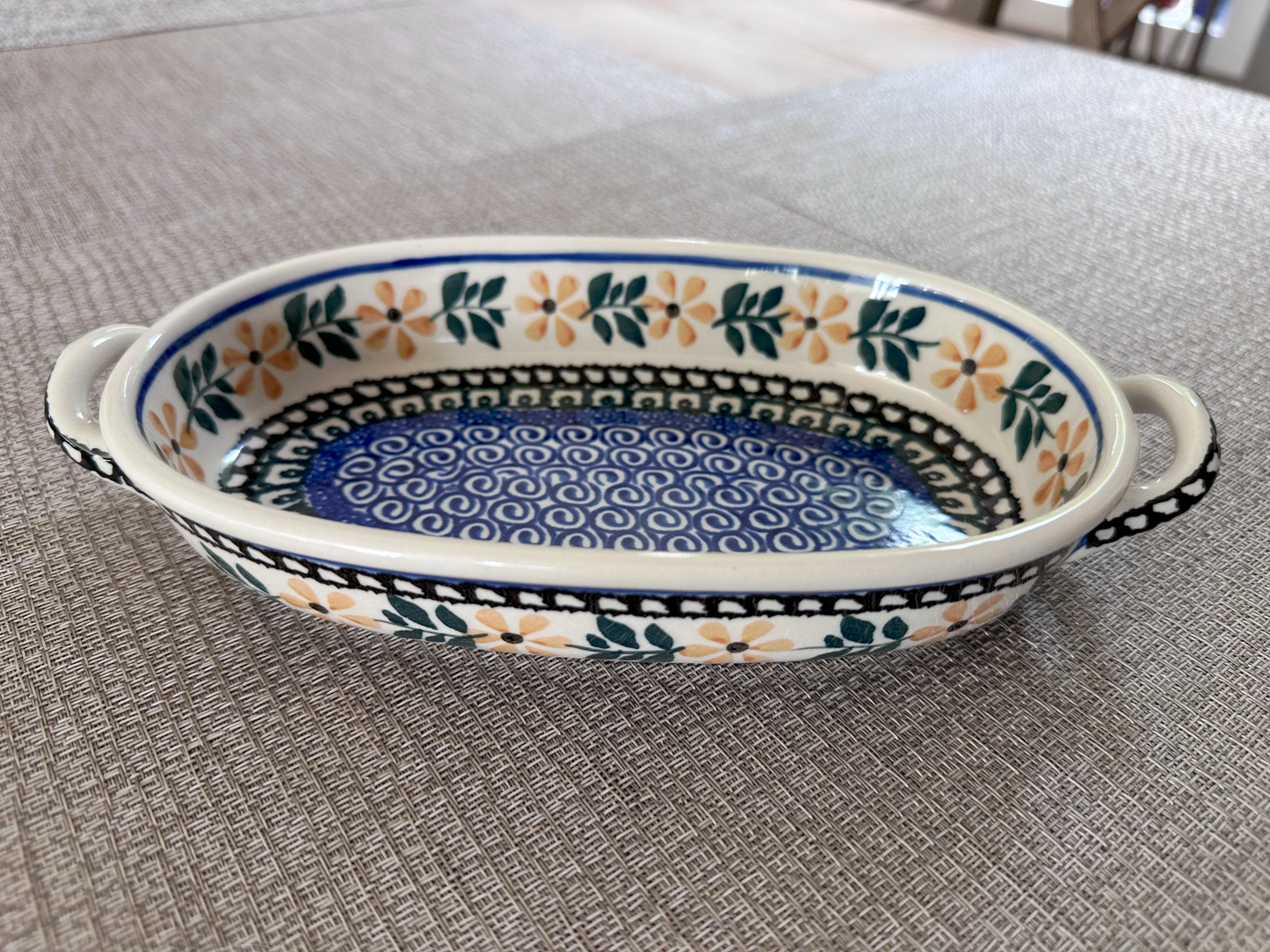 Ceramika Artystyczna – Bolesławiec Hand Made Polish Pottery - Oval Casserole / Au Gratin Baker with Handles – 8 Oz Capacity