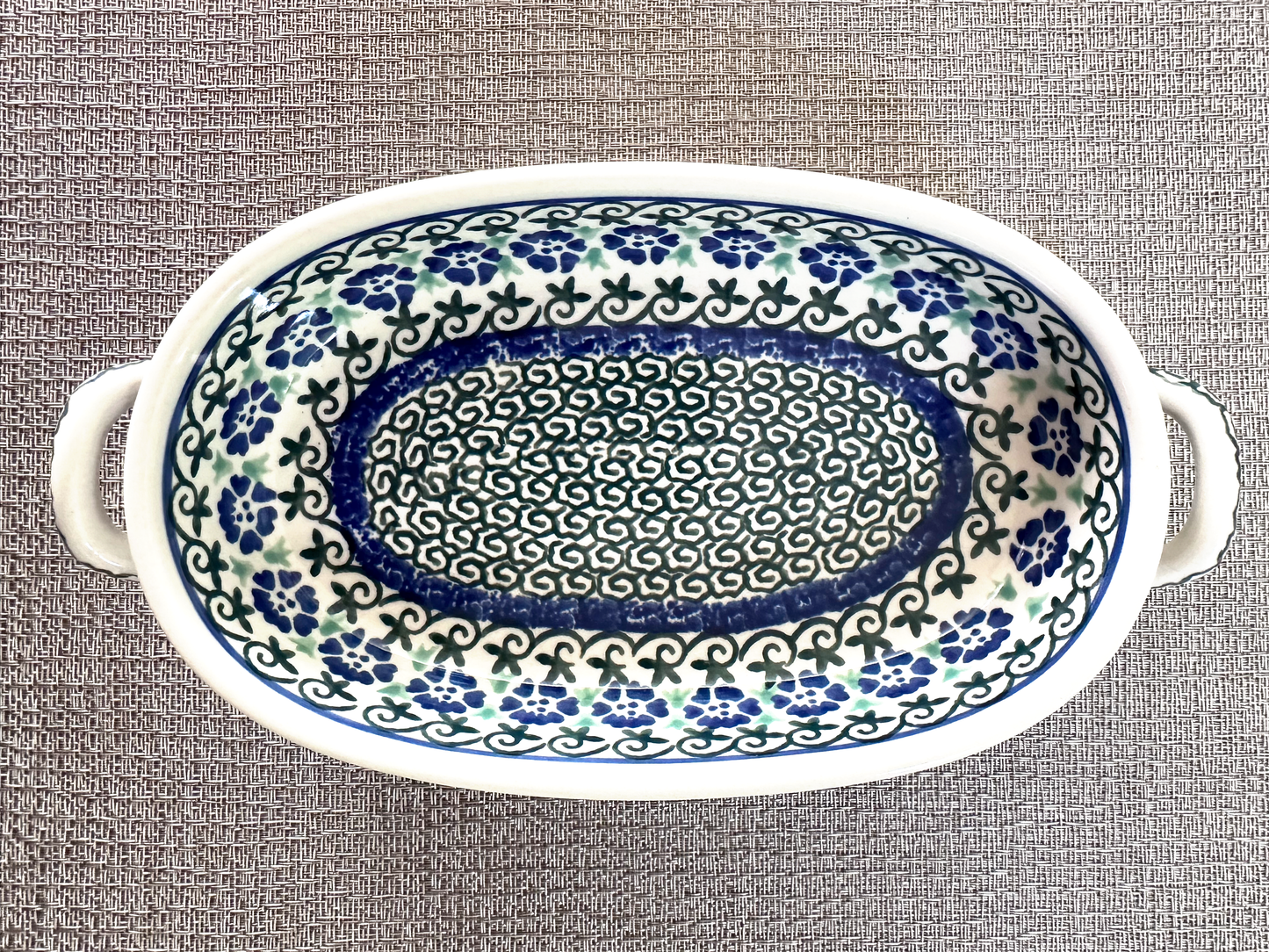 Ceramika Artystyczna – Bolesławiec Hand Made Polish Pottery - Oval Casserole / Au Gratin Baker with Handle – 8 Oz Capacity