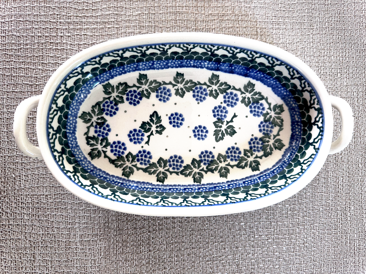 Ceramika Artystyczna – Bolesławiec Hand Made Polish Pottery - Oval Casserole / Au Gratin Baker with Handles – 8 Oz Capacity