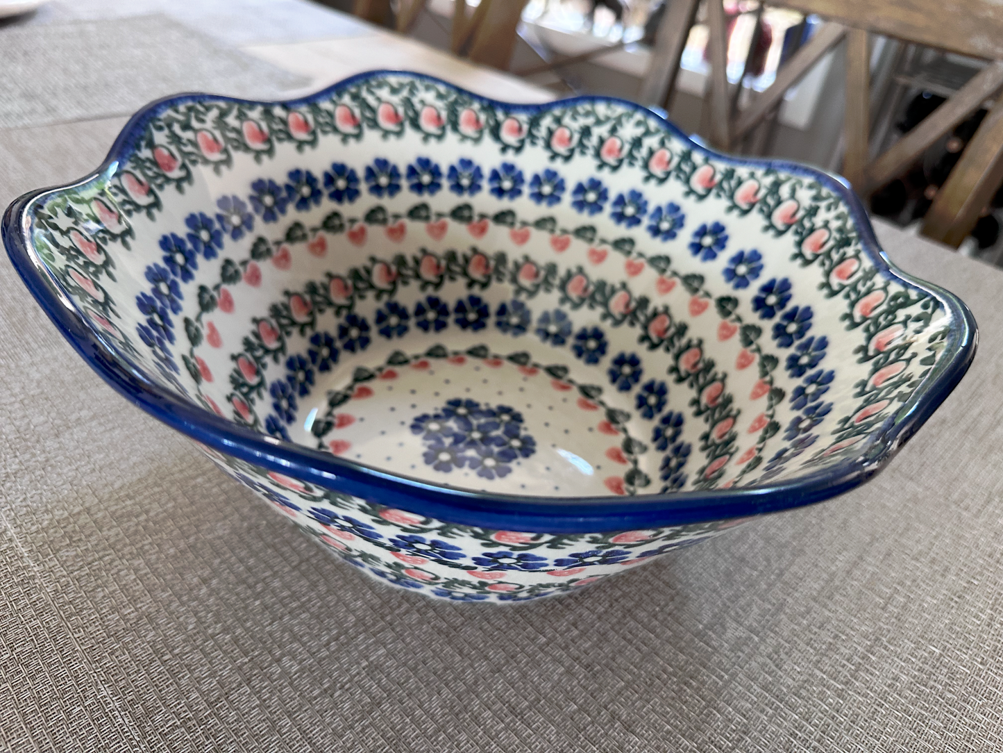 Ceramika Artystyczna – Bolesławiec Hand Made Polish Pottery - Round Wavy Edge Serving Dish – 3 Qt Capacity