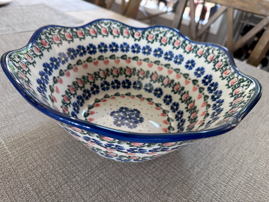 Ceramika Artystyczna – Bolesławiec Hand Made Polish Pottery - Round Wavy Edge Serving Dish – 3 Qt Capacity