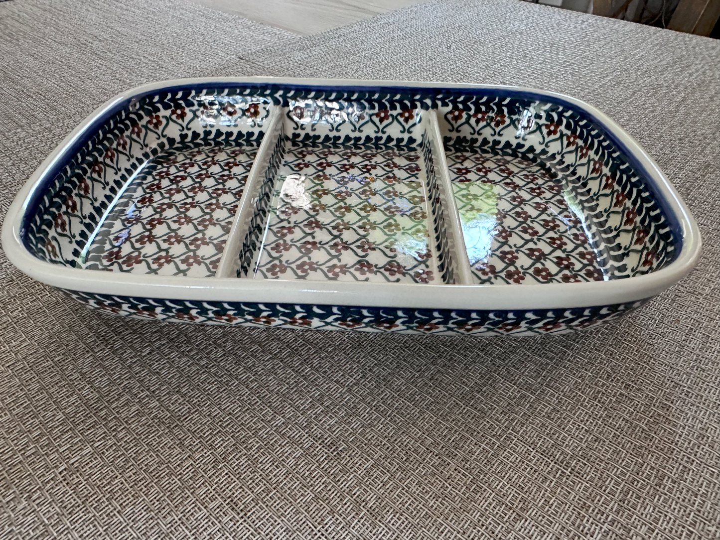 Ceramika Artystyczna – Bolesławiec Hand Made Polish Pottery - Rectangular Partitioned Serving Tray – 1 1/2"(H) x 7"(W) x 9 1/2"(L)
