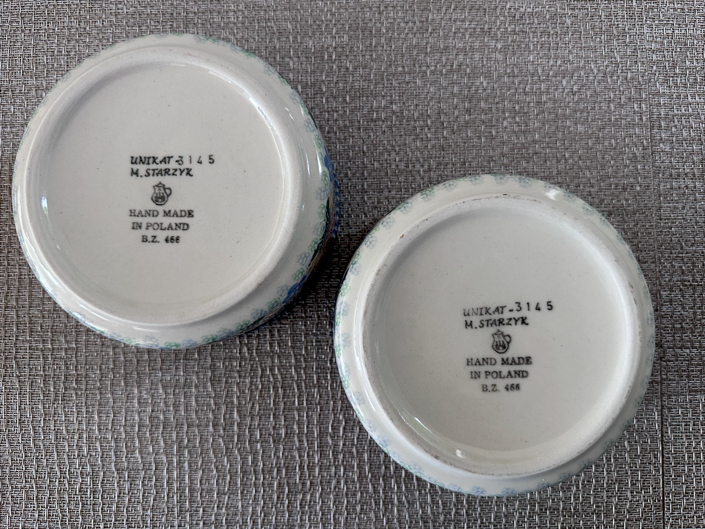 Ceramika Artystyczna – Bolesławiec Hand Made Polish Pottery - Ramekin Dish Set – Artist Signed M. Starzyk – Unikat #3145 – 1-Cup Round Ramekins (Set of 2)